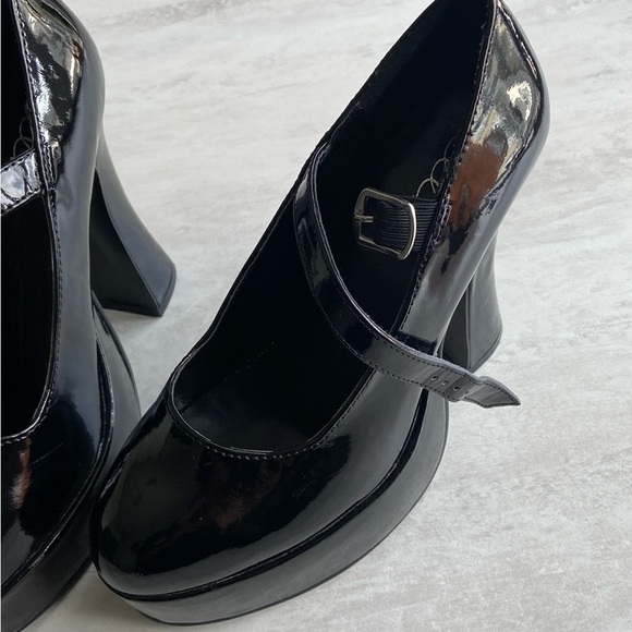 ELLIE Shoes - Picture 4 of 14